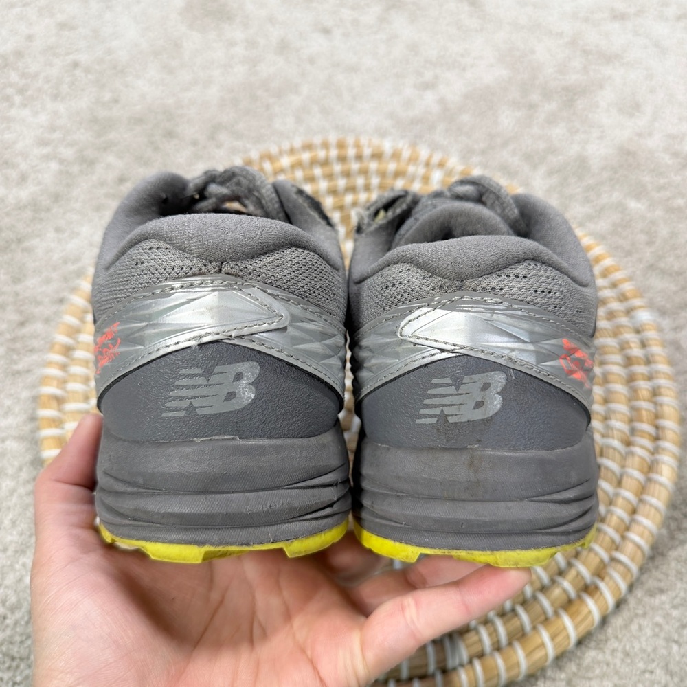 New Balance Women’s Summit Q.O.M. Trail Running Shoes Sneakers in Gray 8 - Picture 10 of 14